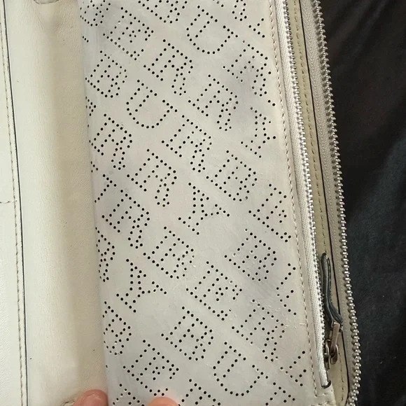 Burberry white Cream Leather Wallet - Picture 7 of 9